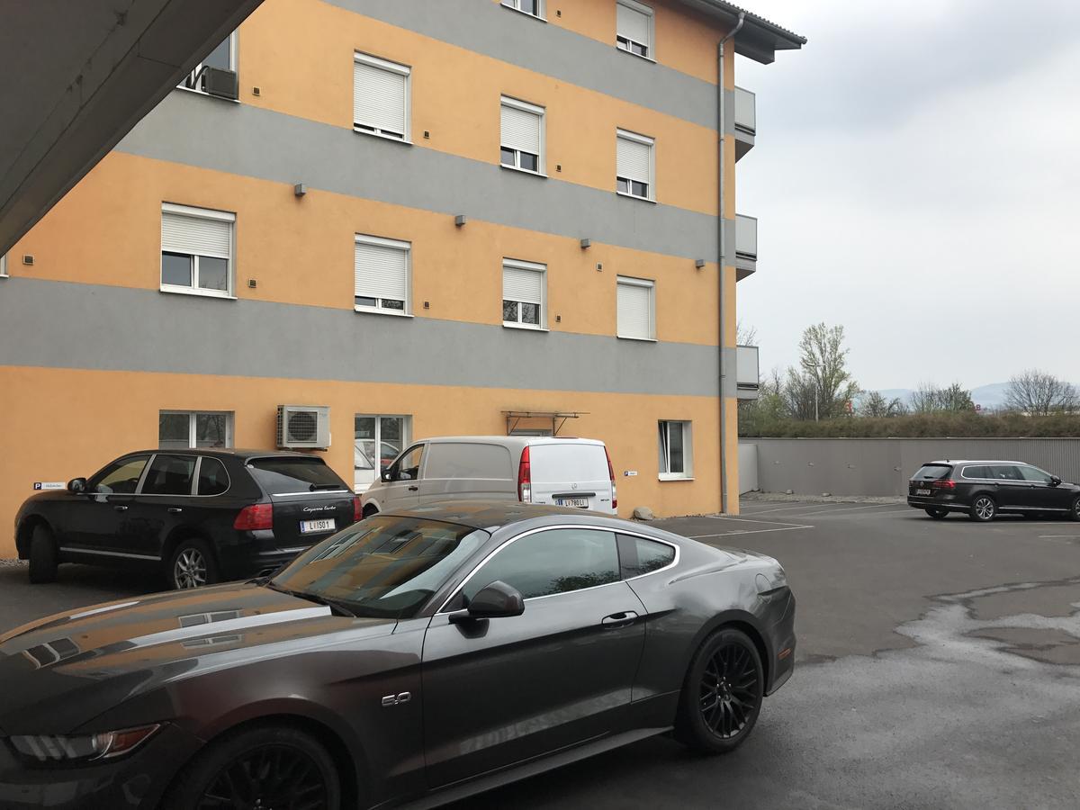 Montagehotel Living@Линц Экстерьер фото